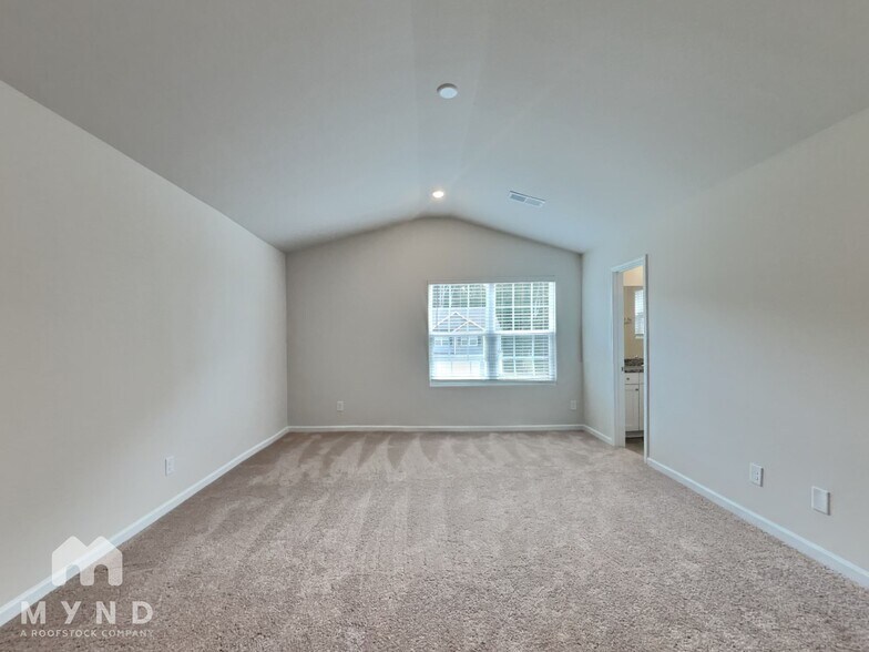 Building Photo - 95 Taverners Ln