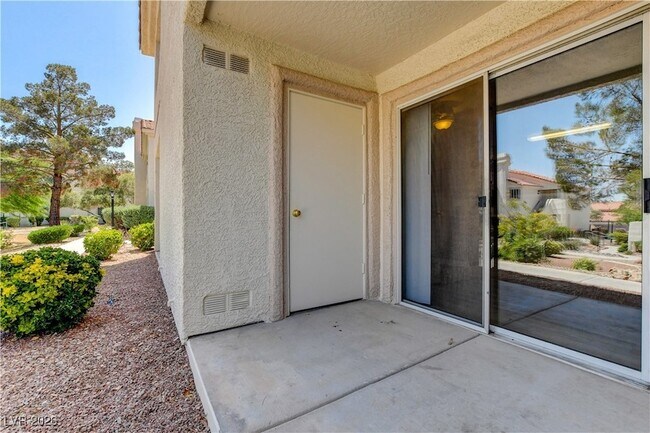 Building Photo - 760 Hunters Creek Ln