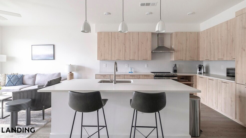 Building Photo - 5102 Station Dr