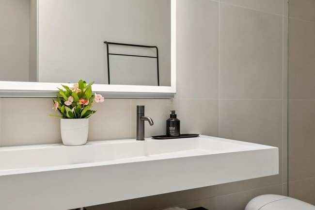 Building Photo - 2783 Filbert St