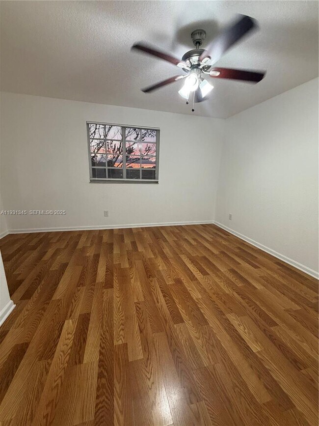 Building Photo - 1415 NW 34th Way