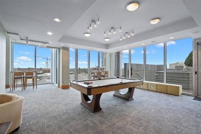 Building Photo - 777 N Ashley Dr