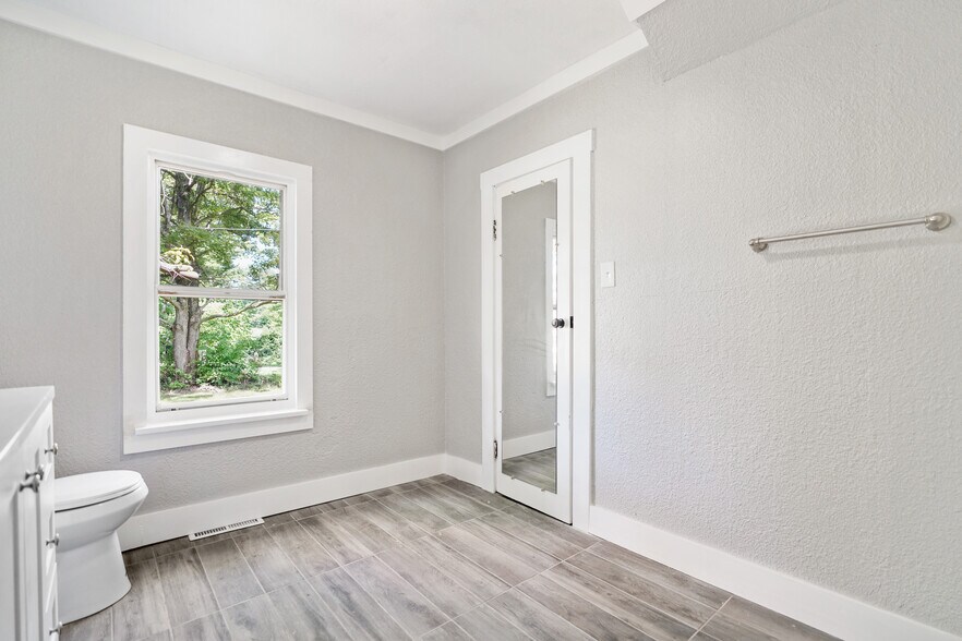 Building Photo - 1750 Brodhead Rd