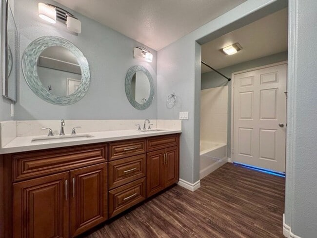 Building Photo - Upgraded 1BD/1BA Condo in Gated Temecula C...
