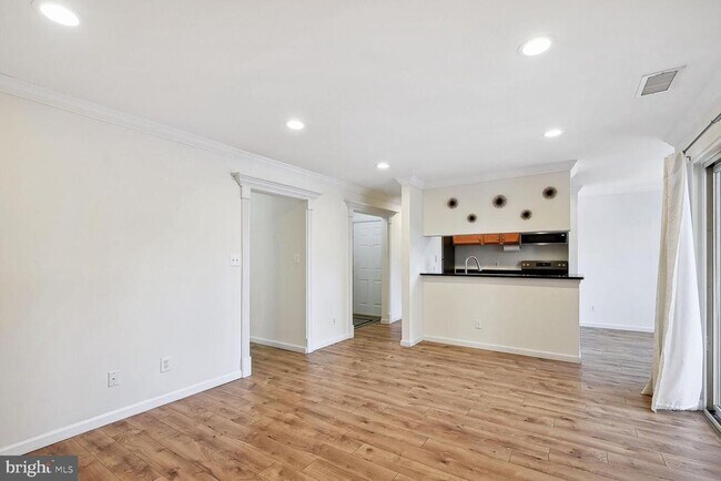 Building Photo - 11715 Olde English Dr