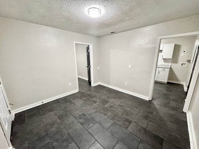 Building Photo - 1862 Farrington St