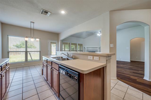 Building Photo - 9720 Colonywood Dr