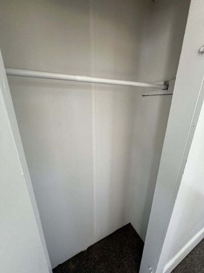 Building Photo - 2-Bedroom 1-Bath Home on Sunshine Rd.