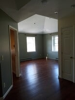Building Photo - 28 Academy St