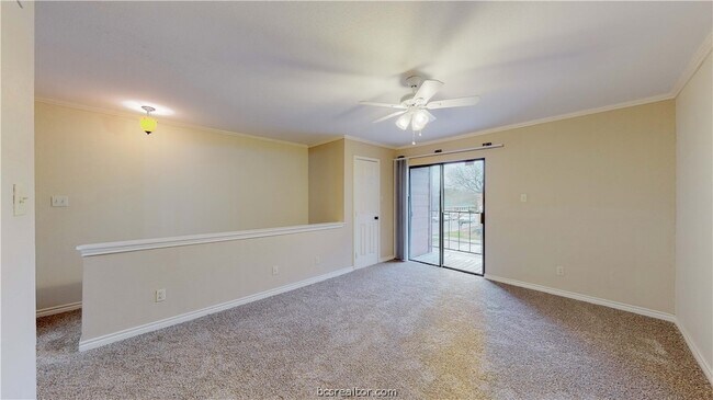 Building Photo - 904 University Oaks Blvd