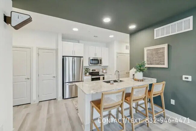 Primary Photo - Act Fast: 6 Weeks Free Rent When You Lease...