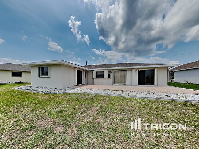Building Photo - 26352 Barbinos Dr