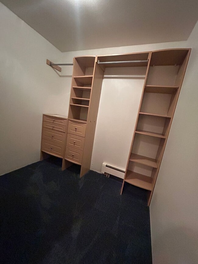 Building Photo - Century 21 Gold Rush - 3 Bed | 2 Bath | 2-Car Garage | End-Unit Condo (FAIRBANKS)