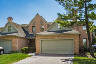 Building Photo - 4857 Dierker Rd