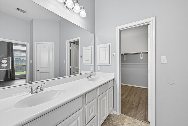 Building Photo - 27119 Postwood Manor Ct