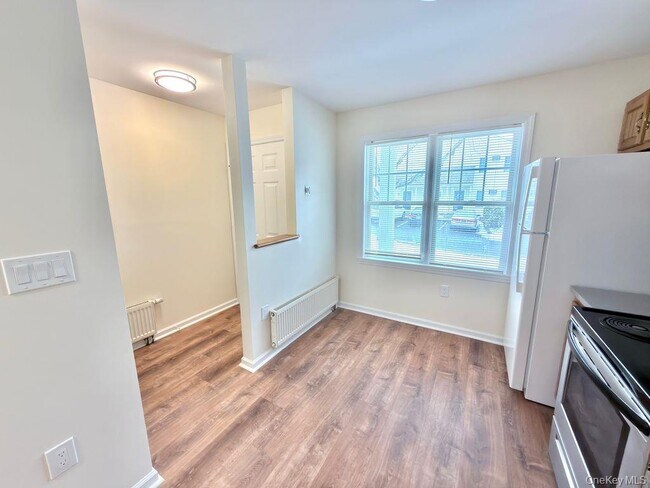 Building Photo - 1870 Baldwin Rd