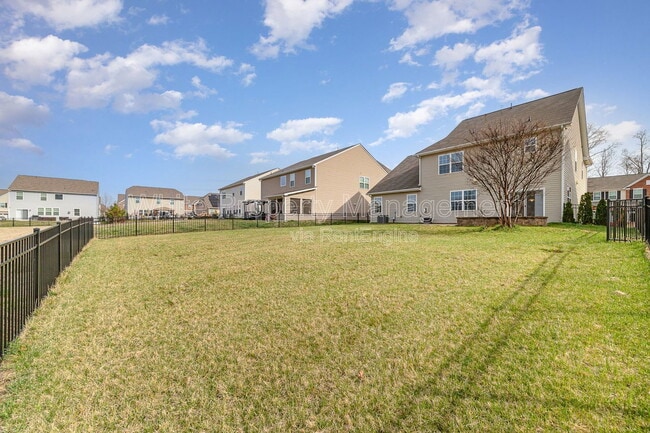 Building Photo - 7922 Kelburn Ln