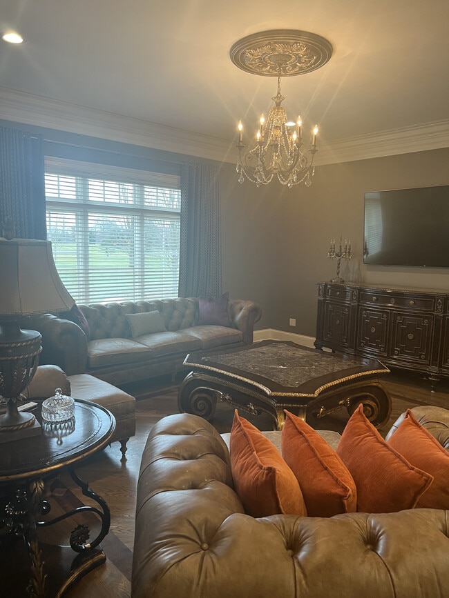 Building Photo - 9020 Whisperinghill Dr