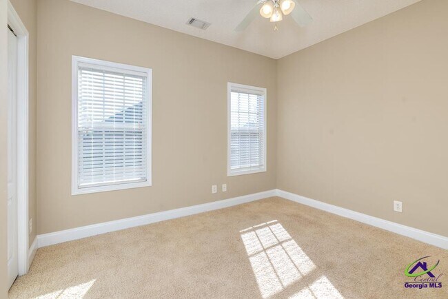 Building Photo - 601 Huntwood Ln