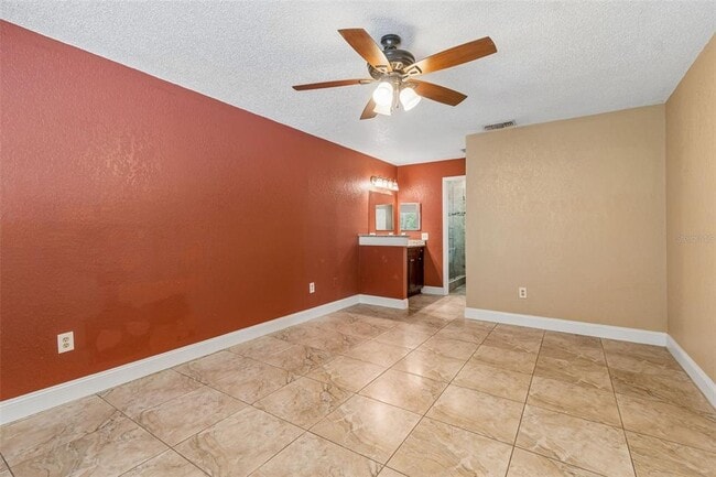 Building Photo - 15109 Springview St
