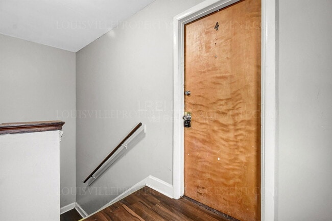 Building Photo - 2211 Gerald Ct