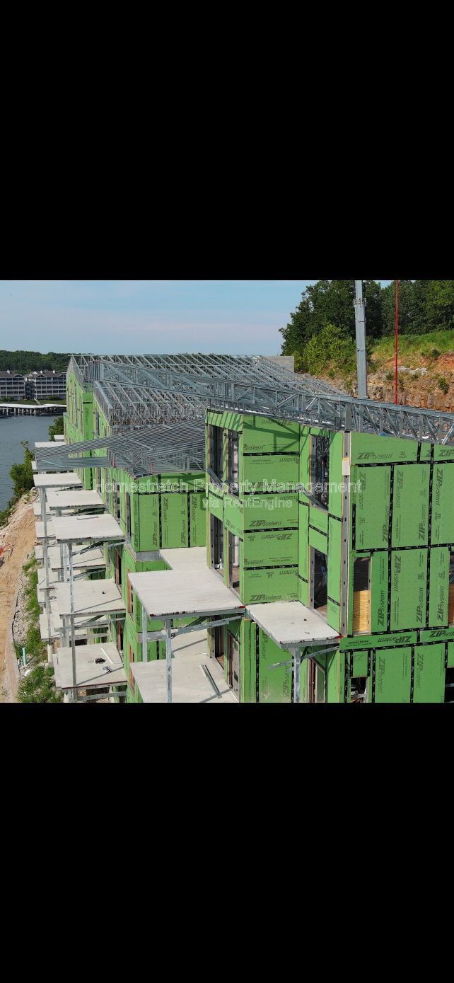 Building Photo - 5 Lake Rd