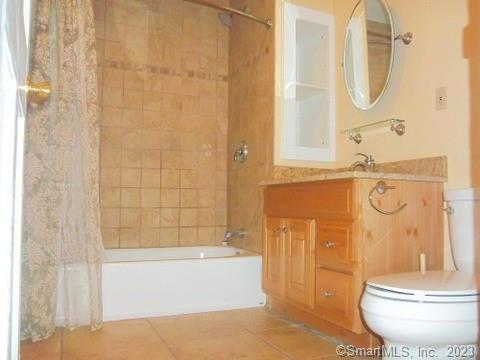 Building Photo - 270 College St