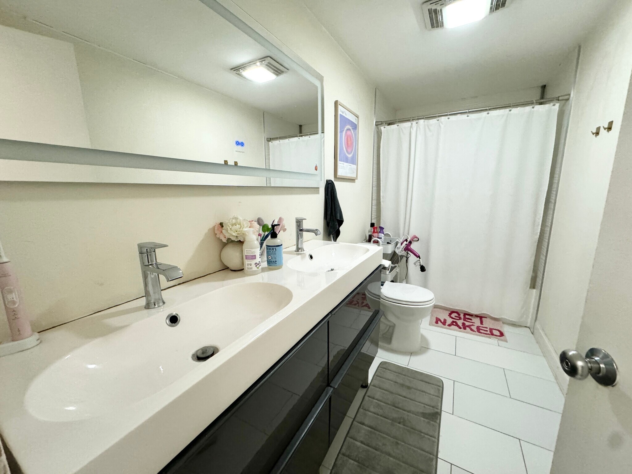 Building Photo - 111 Gainsborough St