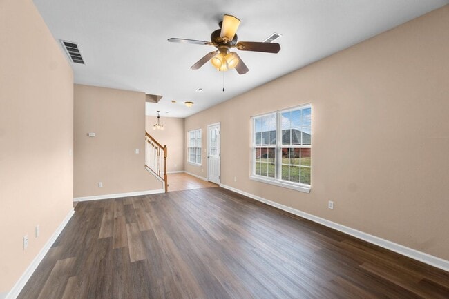 Building Photo - 2862 Larkspur Ct