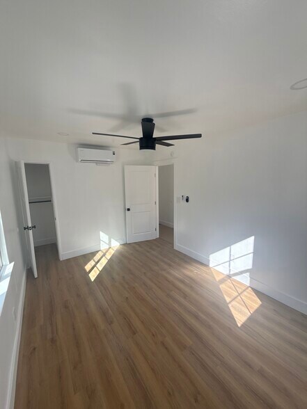 Building Photo - 5661 California Ave