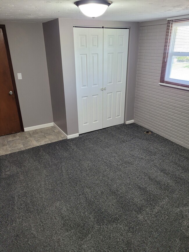 Building Photo - 4712 Western Ave