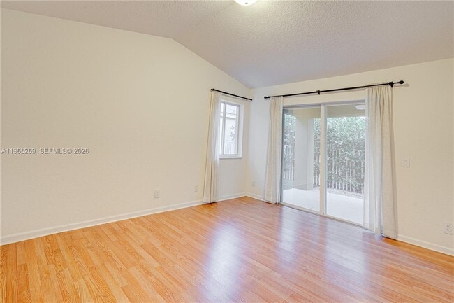 Building Photo - 1121 Golden Cane Dr