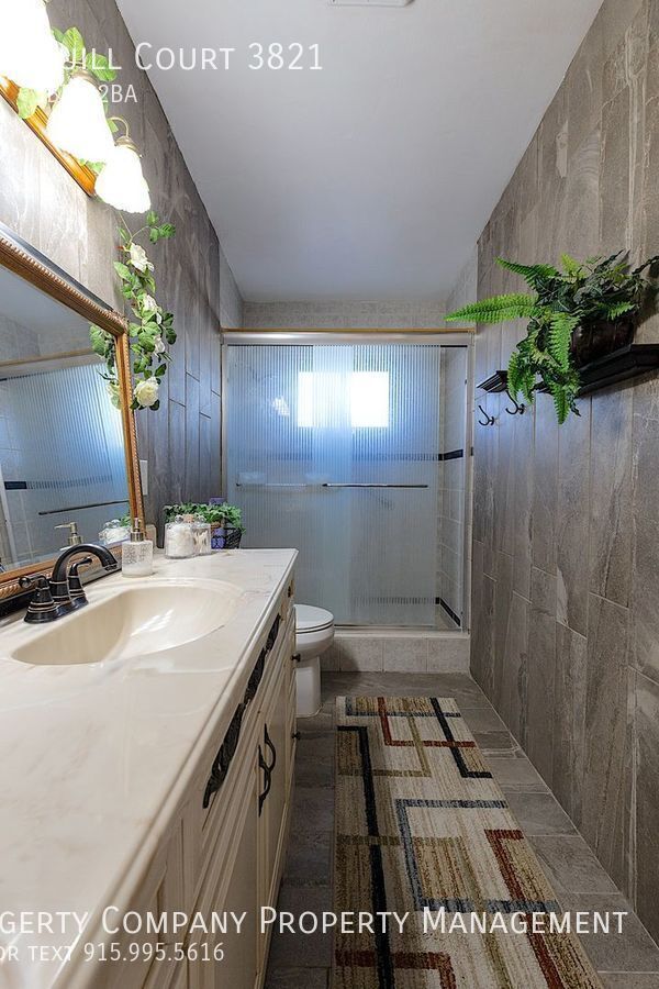 Building Photo - Quill Court 3821-