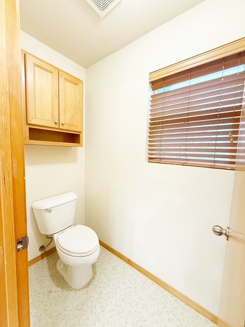 Building Photo - 736 Glenmore Loop