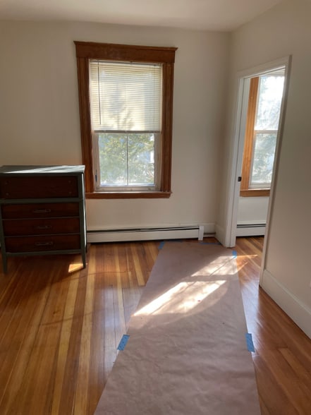 Building Photo - 10.5 Bentley St