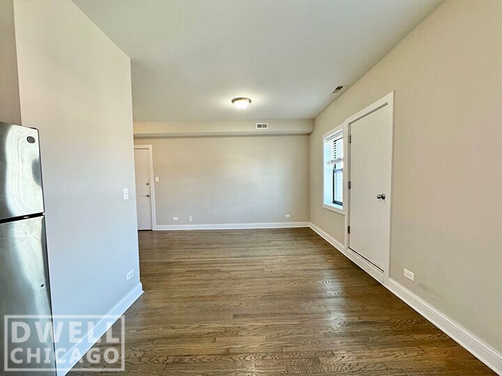 Building Photo - 3401 W Fullerton Ave