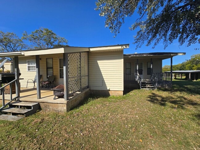 Building Photo - 1 Bed/ 1 Bath Duplex in Desha