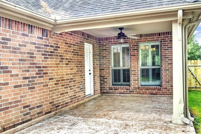Building Photo - 15814 Finwood Ln