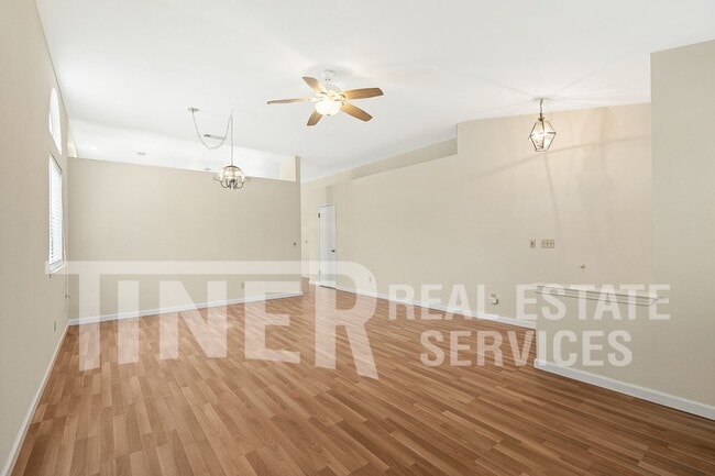 Building Photo - 8501 Yellowtail Way