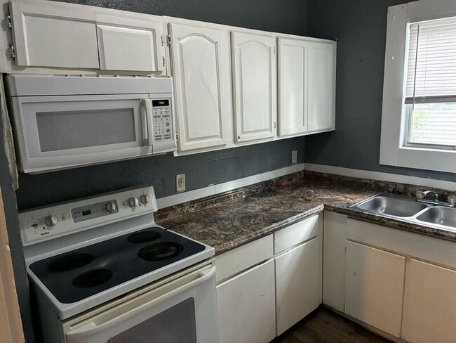 Building Photo - NEW 1653 West 35th Street