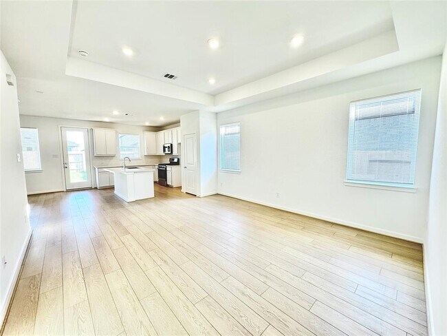Building Photo - 21823 White Stone Creek Dr