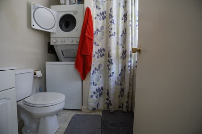 Building Photo - Seasonal 6 Month Lease Available | $1,700.00/ month home in Campton, NH!