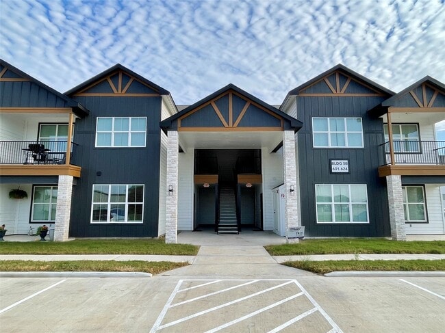 Building Photo - 2400 Nile Valley Rd