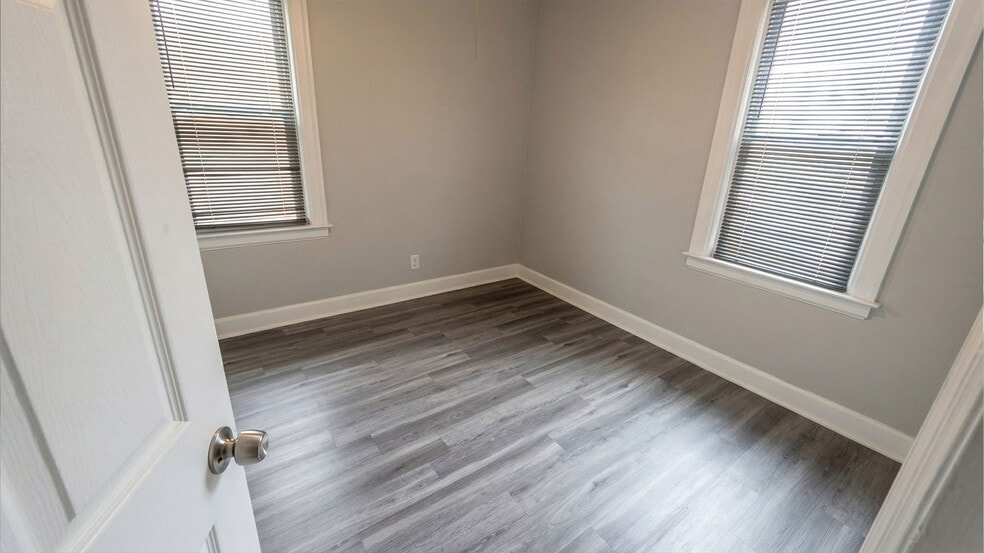 Building Photo - 14060 Northlawn St