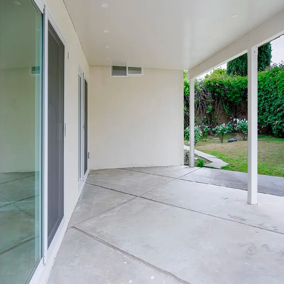 Building Photo - 16840 Superior St