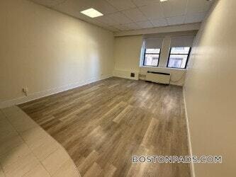 Building Photo - 62 Boylston St