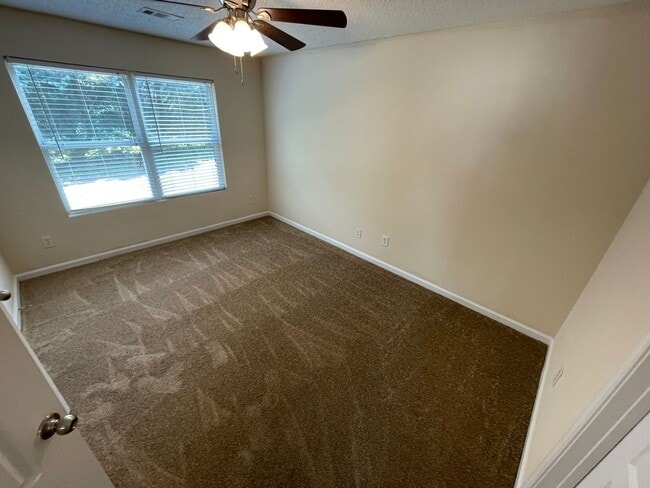 Building Photo - PRE-LEASING FOR AUGUST 2026!