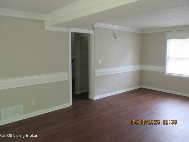 Building Photo - 4761 Shenandoah Dr