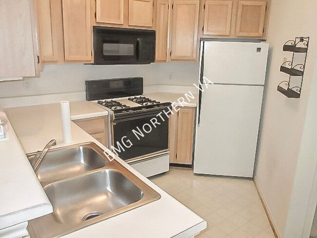 Building Photo - 4413 Fair Stone Dr