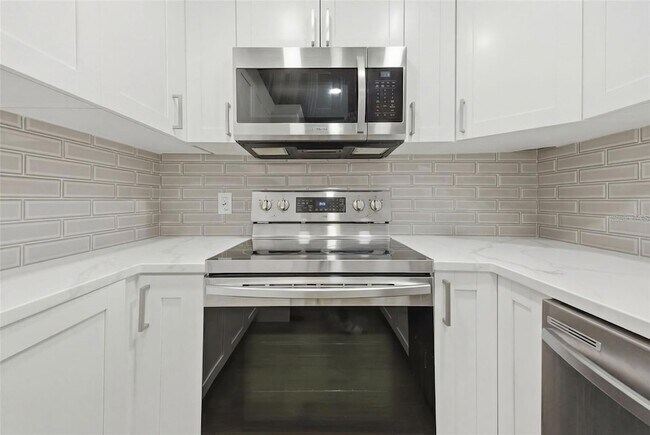 Building Photo - 4141 Bayshore Blvd